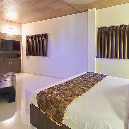 Hotel Gormoh Ahmadabad Zewnętrze zdjęcie