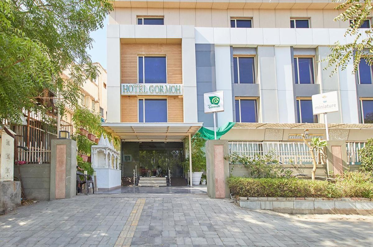 Hotel Gormoh Ahmadabad Zewnętrze zdjęcie