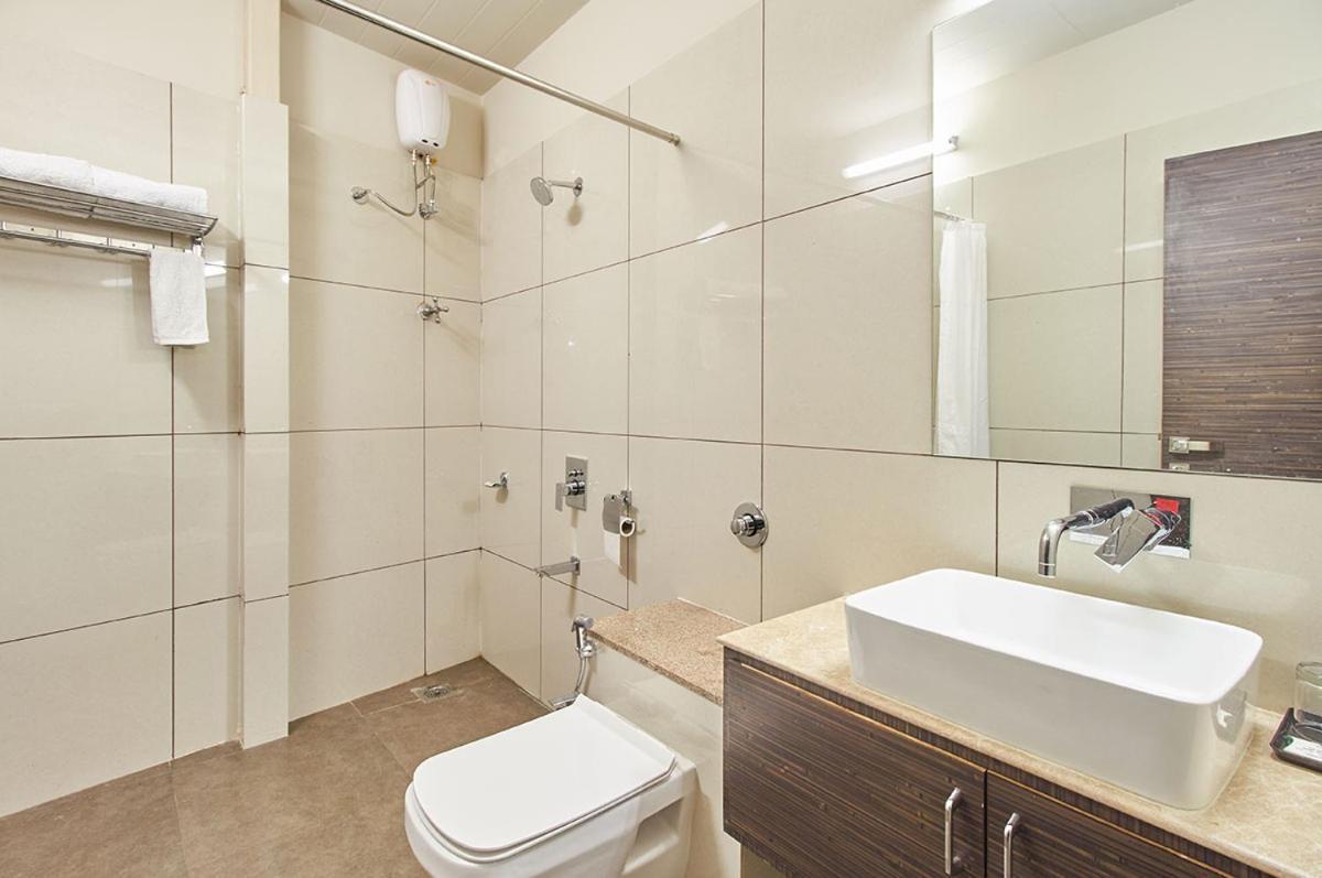 Hotel Gormoh Ahmadabad Zewnętrze zdjęcie