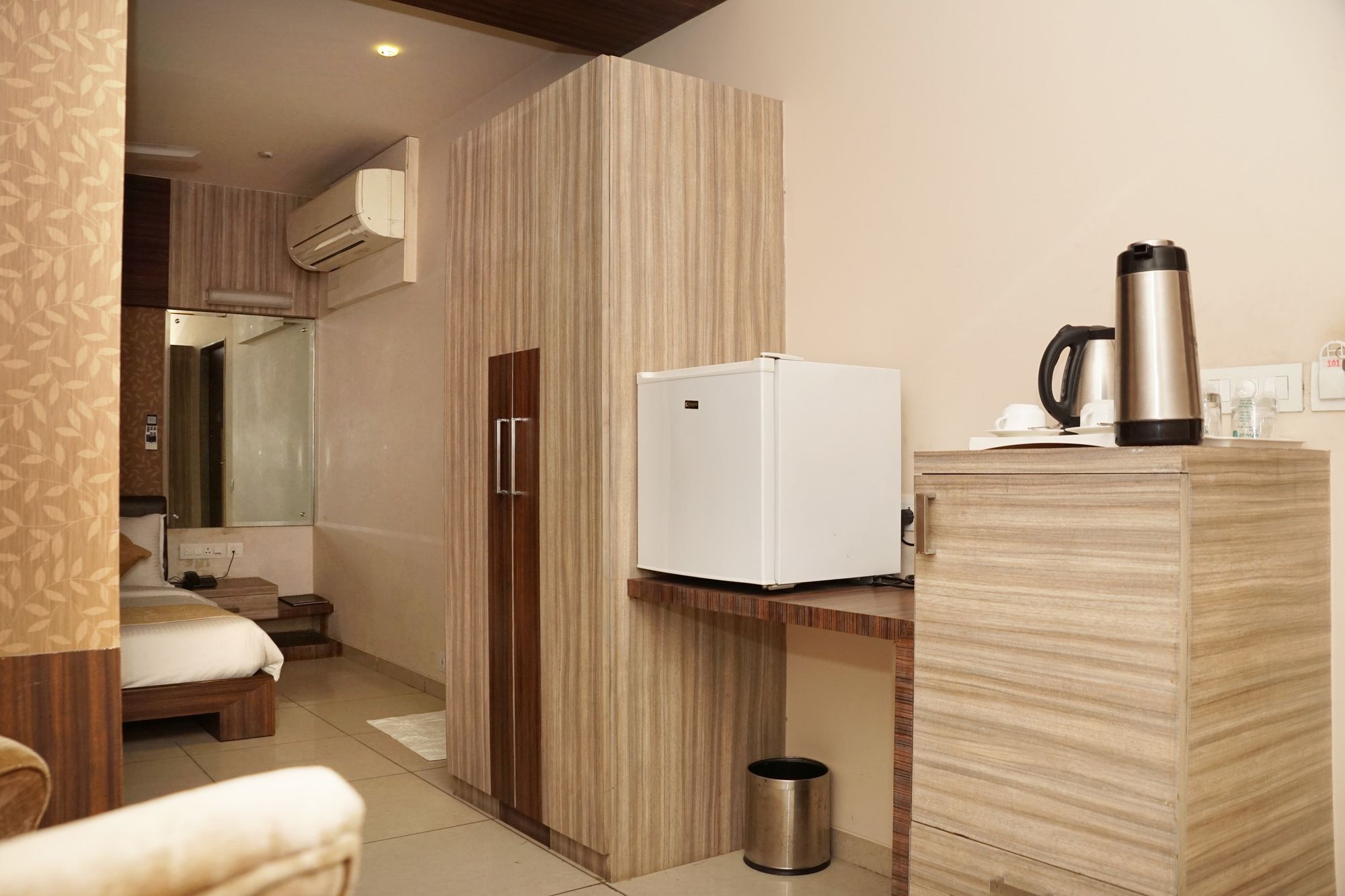 Hotel Gormoh Ahmadabad Zewnętrze zdjęcie